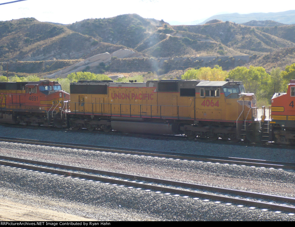 UP 4064 on BNSF